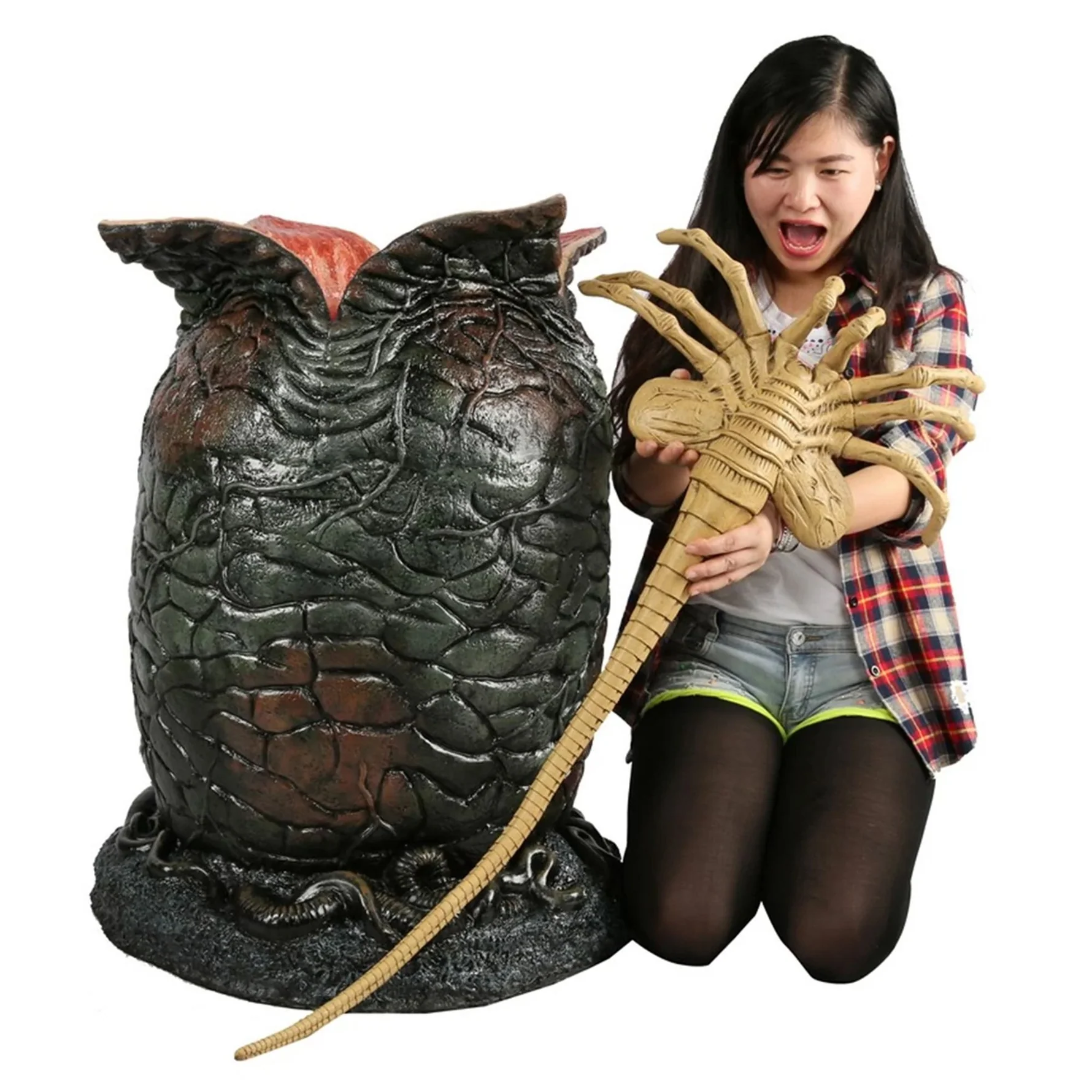 Alien – Foam Replica – Life Size Egg & Facehugger